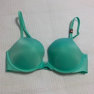 NWT VS push up bra